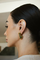 Brinco Triangular Gold