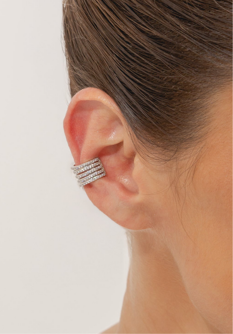 Piercing fale Juli