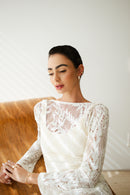 Argola cravejada - Dourada